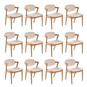 Bel Ensemble De 12 Chaises En Chêne Clair 1960