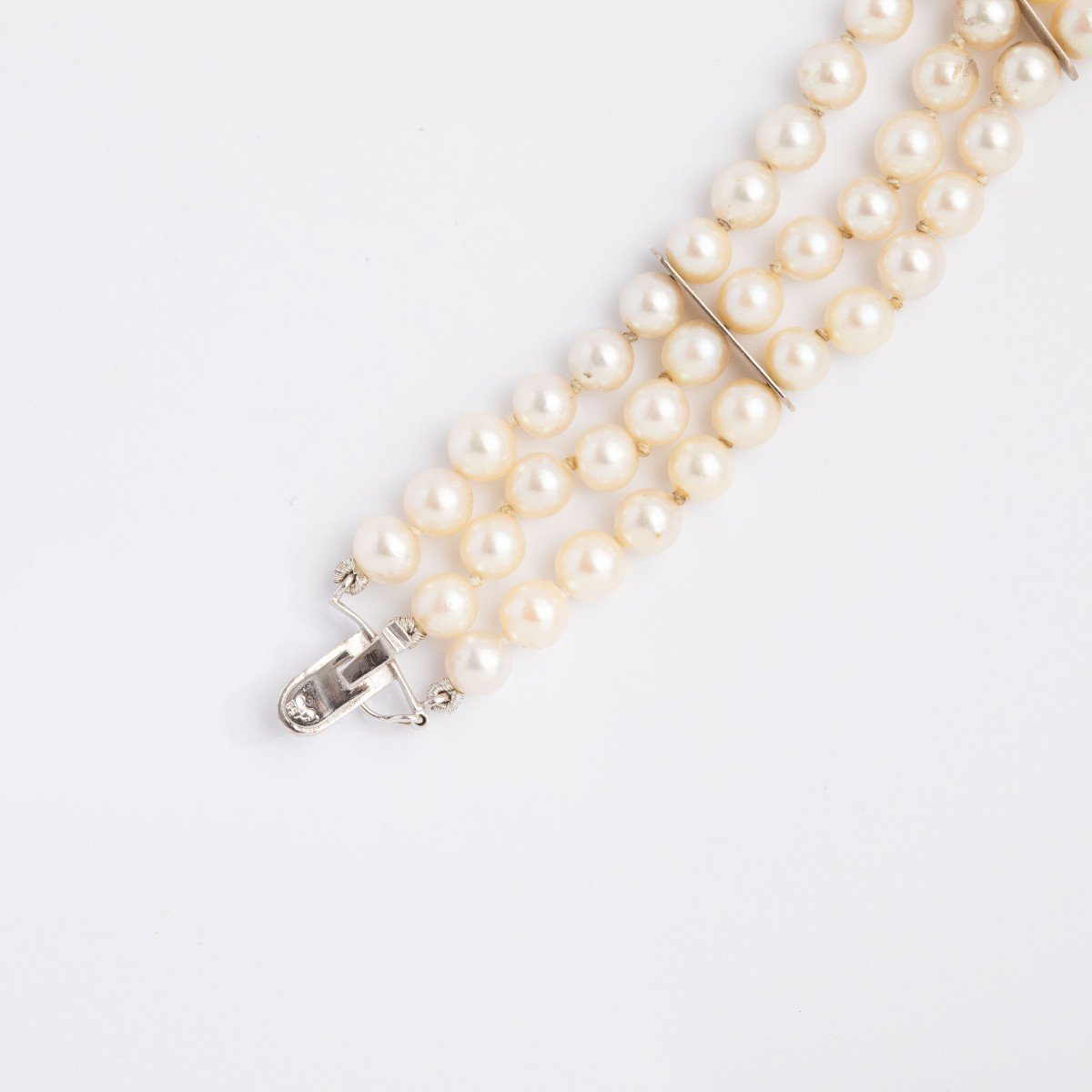 Pearl Bracelet, White Gold Clasp And Revolution Diamonds-photo-3