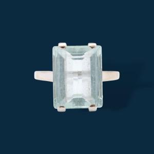 Pure Lagoon White Gold And Aquamarine Ring