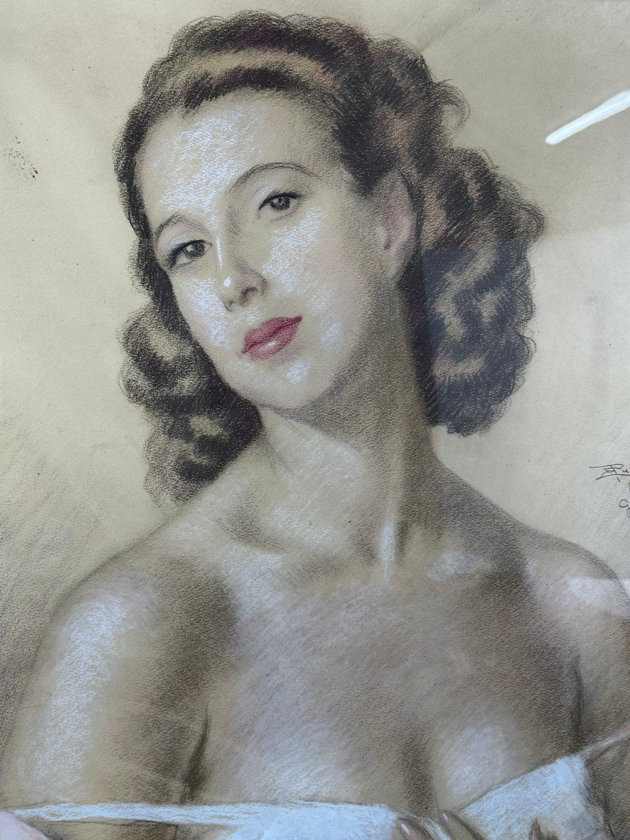 Pastel Female Portrait 1939-photo-2