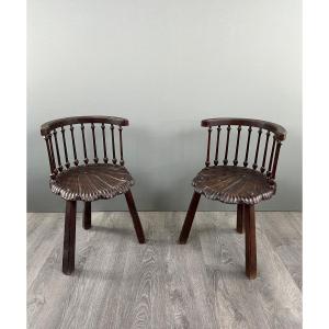 Paire De Chaises De Style Rustique En Bois Sculpté, XXe Siècle 