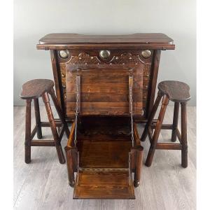 Rustic Carved Wooden Bar With Stools And Wine Chest, 20th Century 