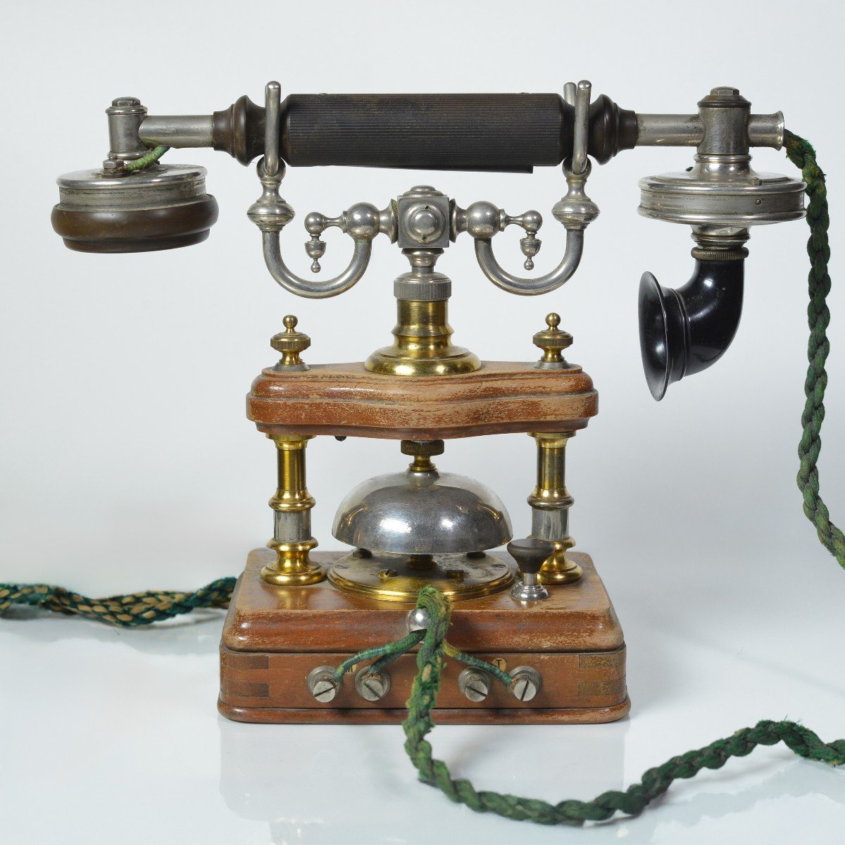 Téléphone L. M. Ericsson Bc 2000 Fabriqué En 1900 Conçu Comme Une Presse à Livres d'Antan