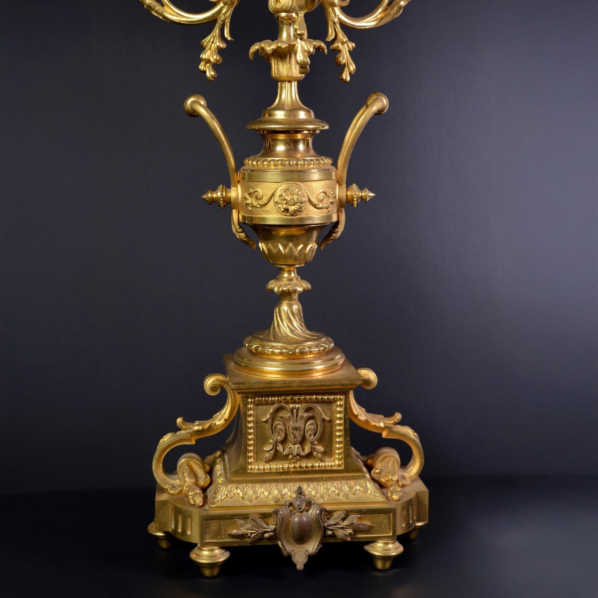 Paire De Candélabres Renaissance En Bronze Doré Et Bronze Doré De Qualité Supérieure Du XIXe Si-photo-1