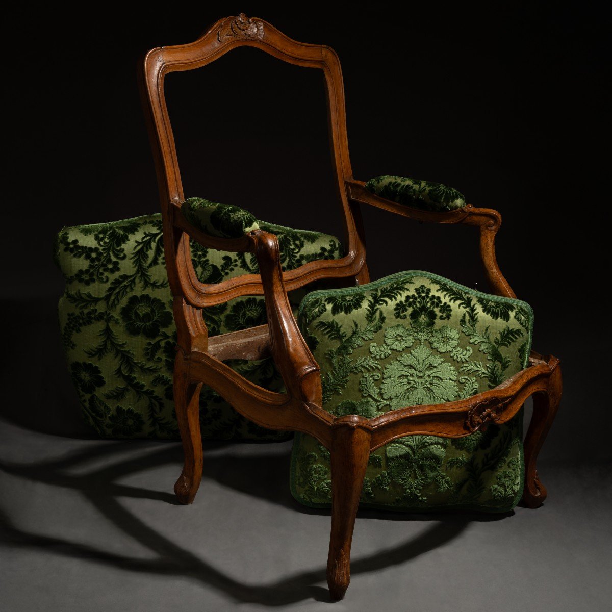 Paris, Louis XV Period - Armchair With Frame In Natural Wood And Chased Velvet