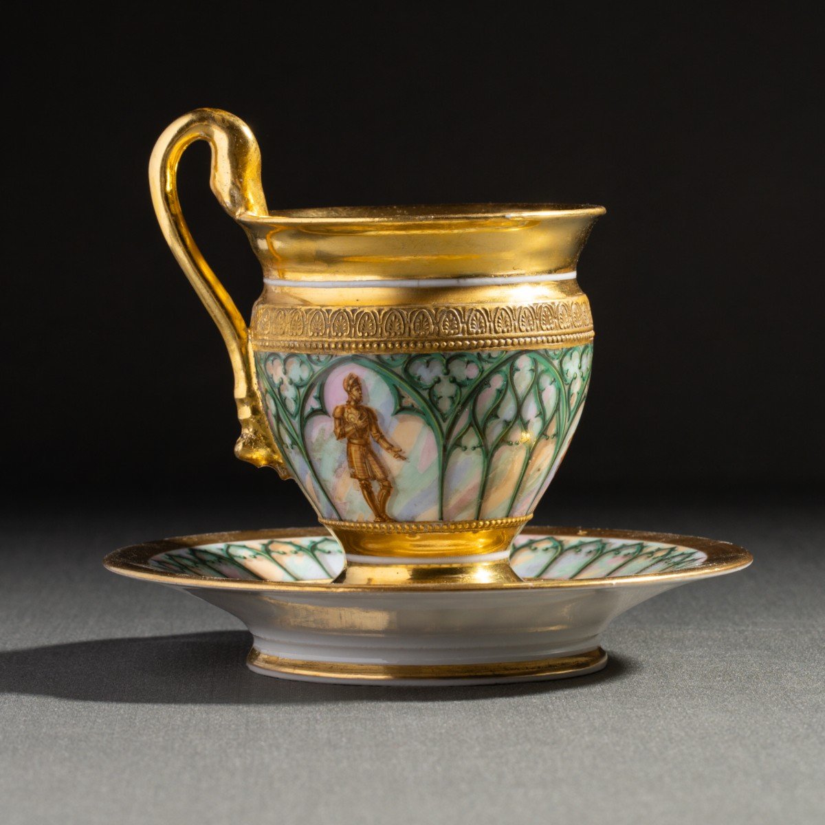 Darte Frères - tasse ovoïde à décor "Troubadour" et frises moletées - vers 1820-photo-2