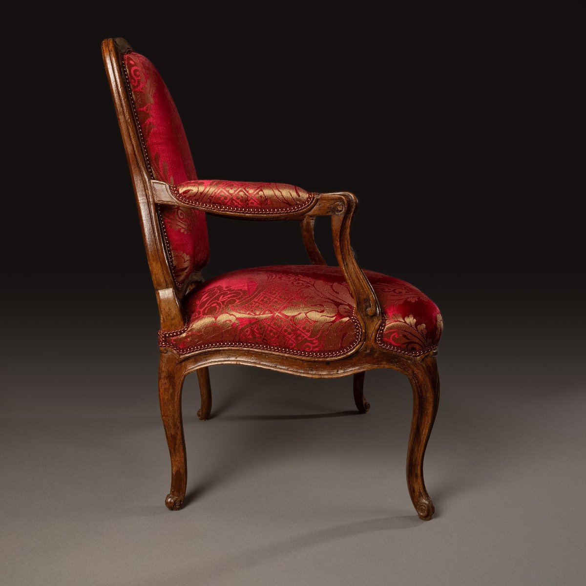 NQ Foliot, maître en 1729 - fauteuil à la reine - bois naturel et soie-photo-3