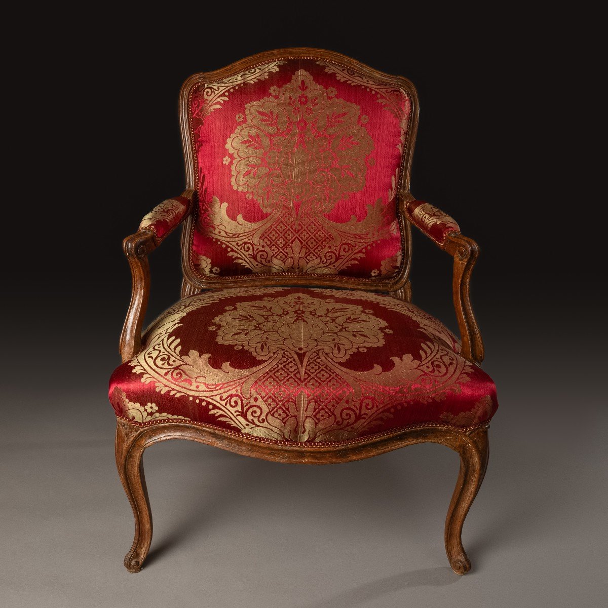 NQ Foliot, maître en 1729 - fauteuil à la reine - bois naturel et soie-photo-2