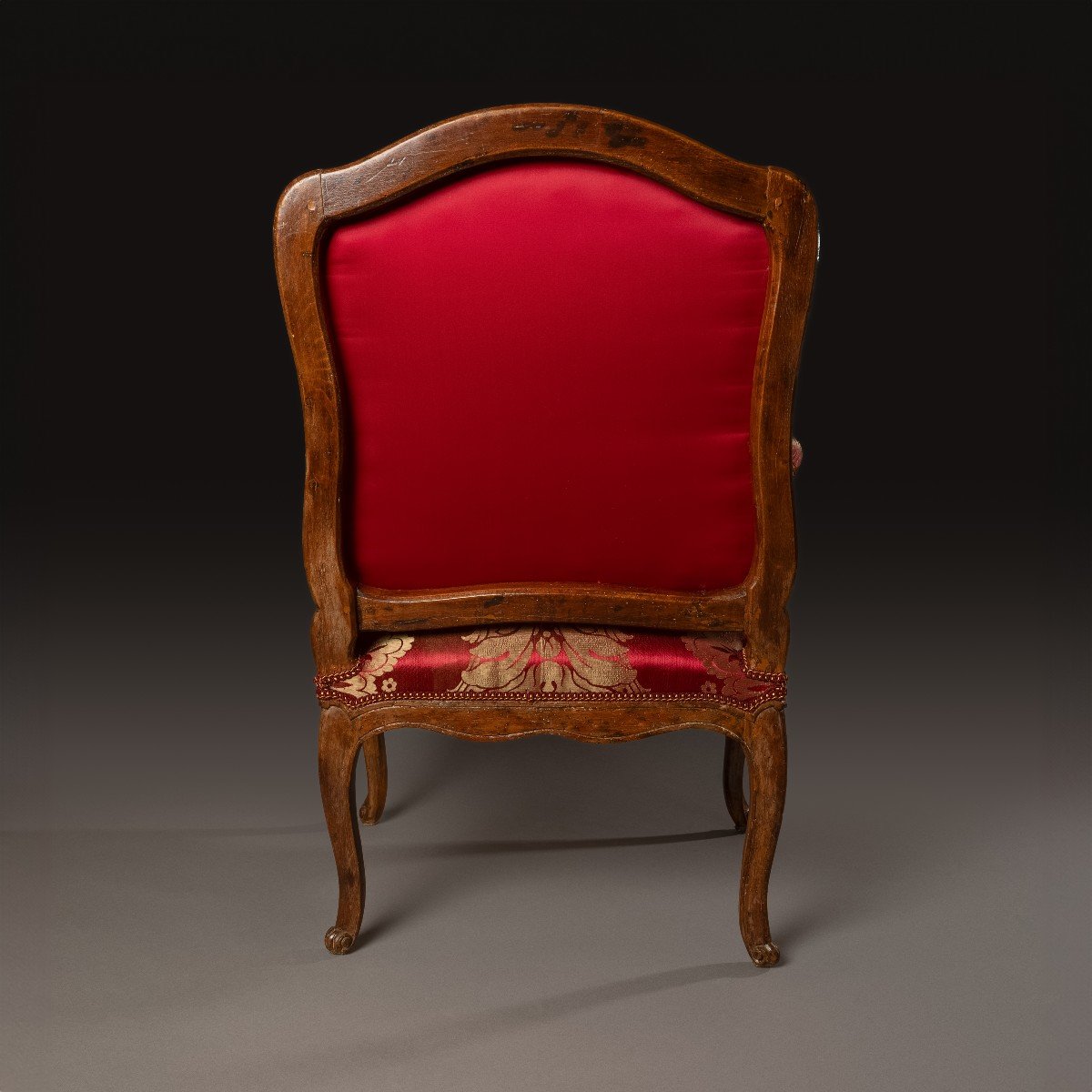 NQ Foliot, maître en 1729 - fauteuil à la reine - bois naturel et soie-photo-3