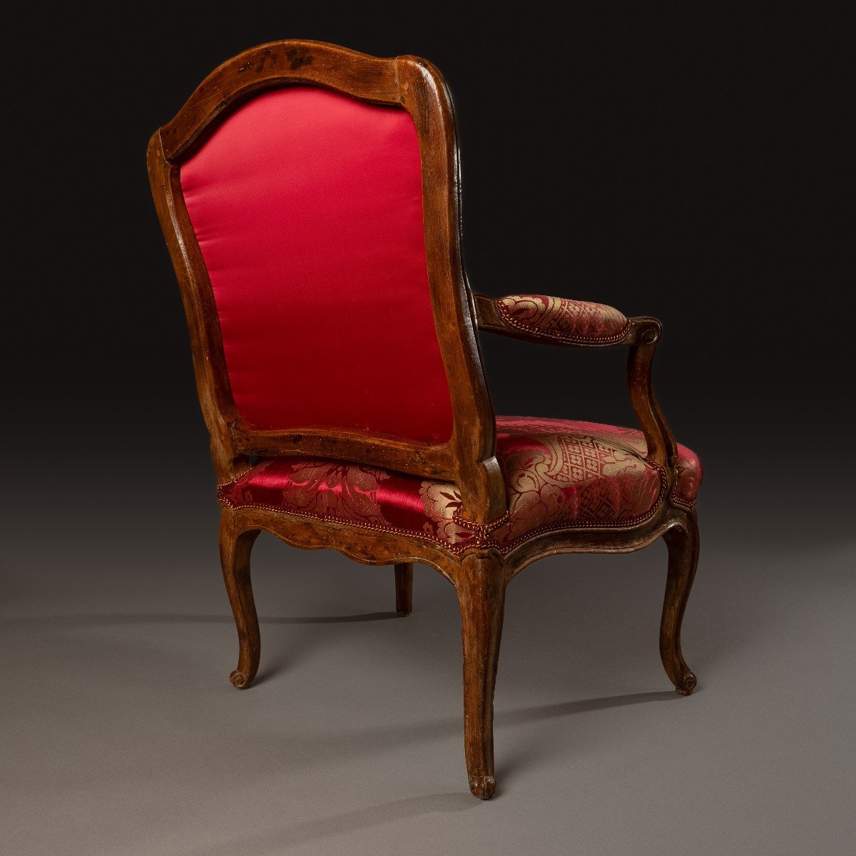 NQ Foliot, maître en 1729 - fauteuil à la reine - bois naturel et soie-photo-4