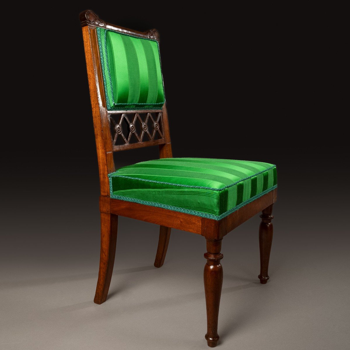 Jacob Desmalter - chaise impériale en acajou - marques de Saint Cloud