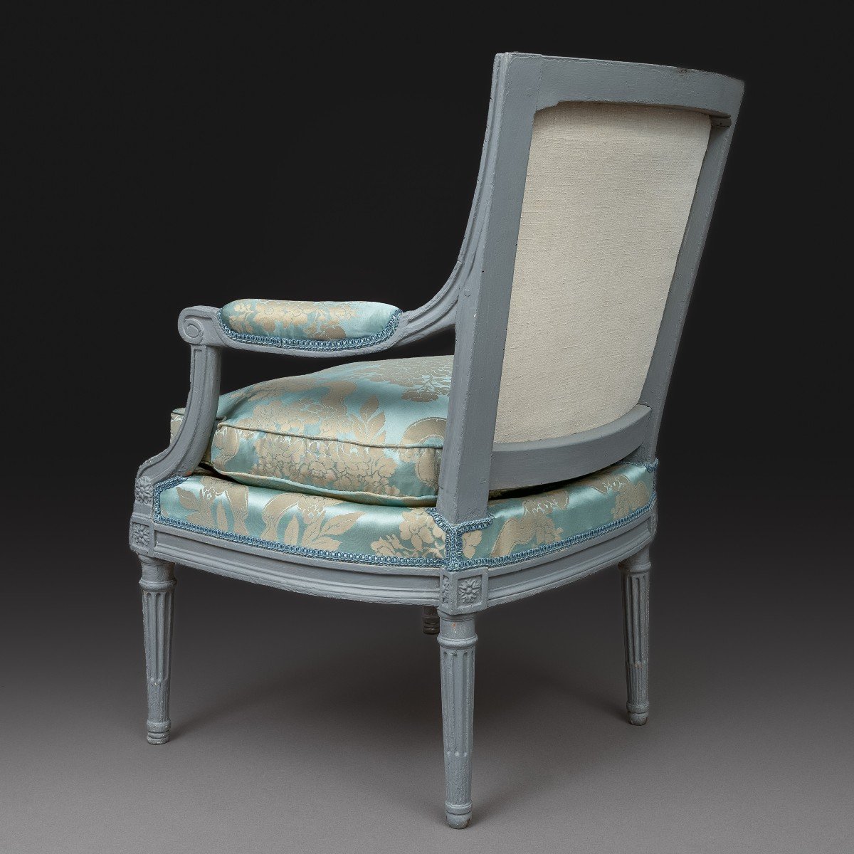 Georges Jacob, maître en 1765  - fauteuil en demi cabriolet Louis XVI - hêtre et soie-photo-5