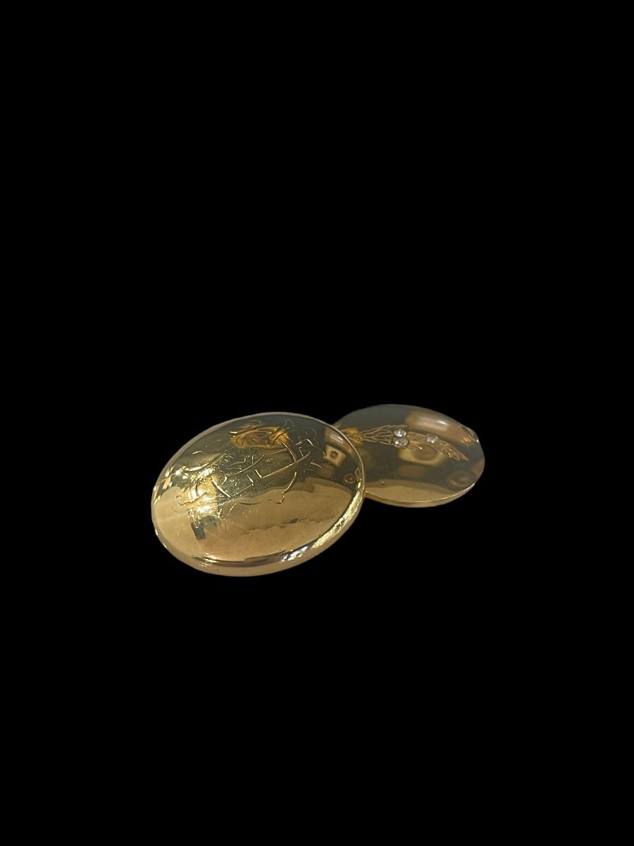 Pill Box In Gold And Diamonds-photo-4