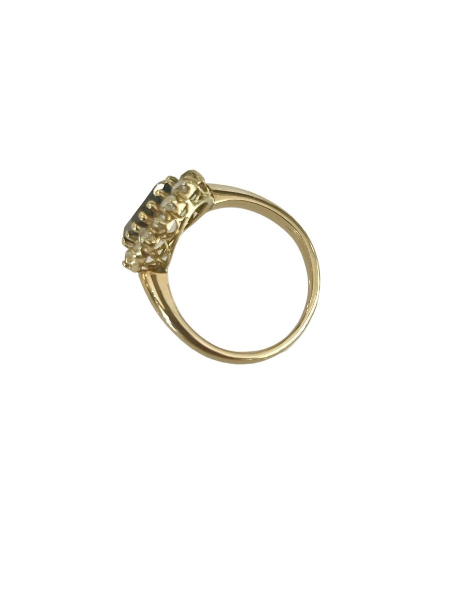 Pompadour Ring In Gold, Adorned With A Garnet And Diamonds-photo-2