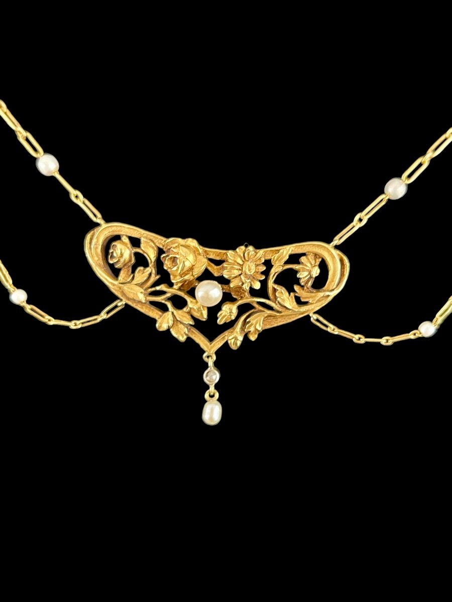 Art Nouveau Necklace In Gold Fine Pearls And Diamond