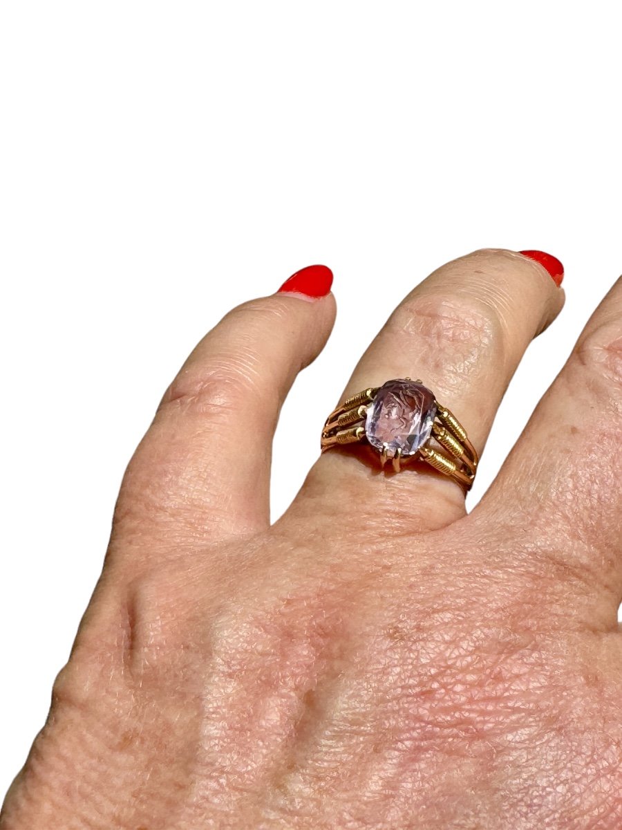 Ring In Gold And Intaglio On Amethyst-photo-4