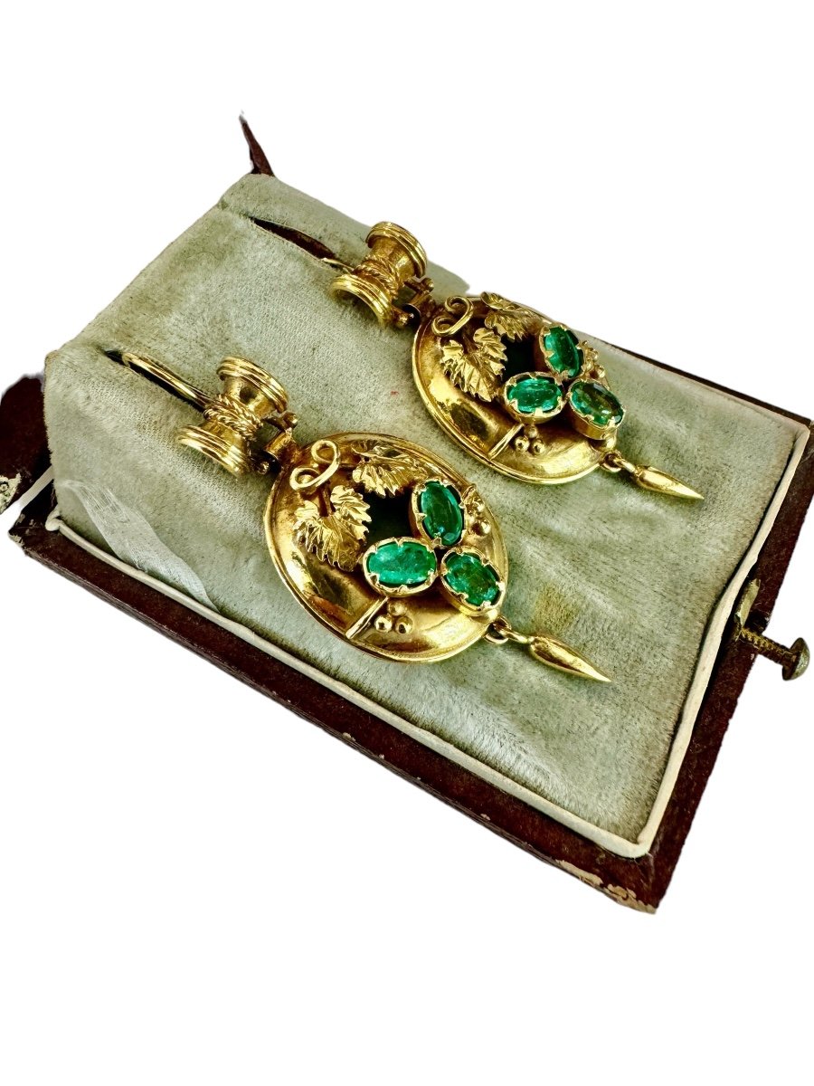 Pair Of Gold And Emerald Drop Earrings-photo-3