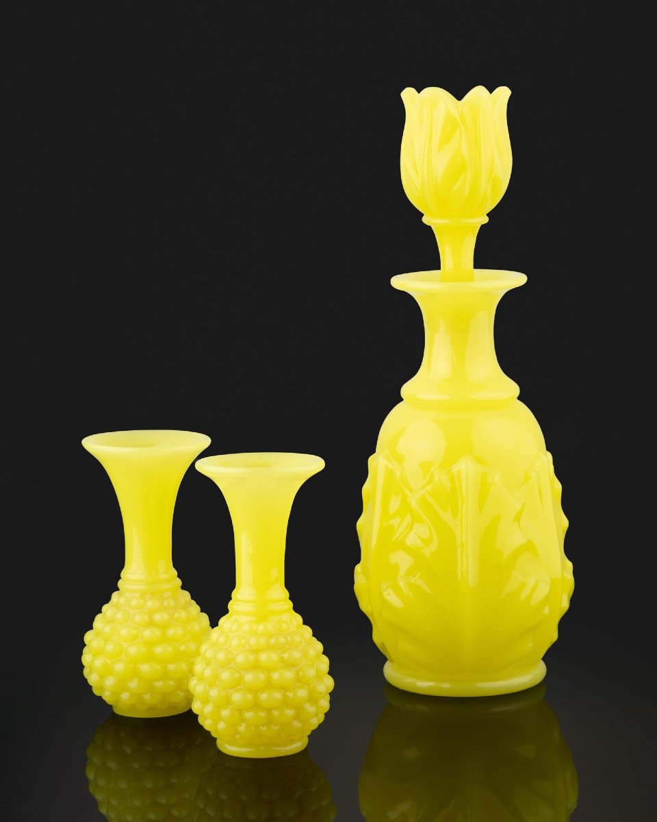 Paire De Vases En Opaline Jaune De La Cristallerie De Baccarat-photo-1