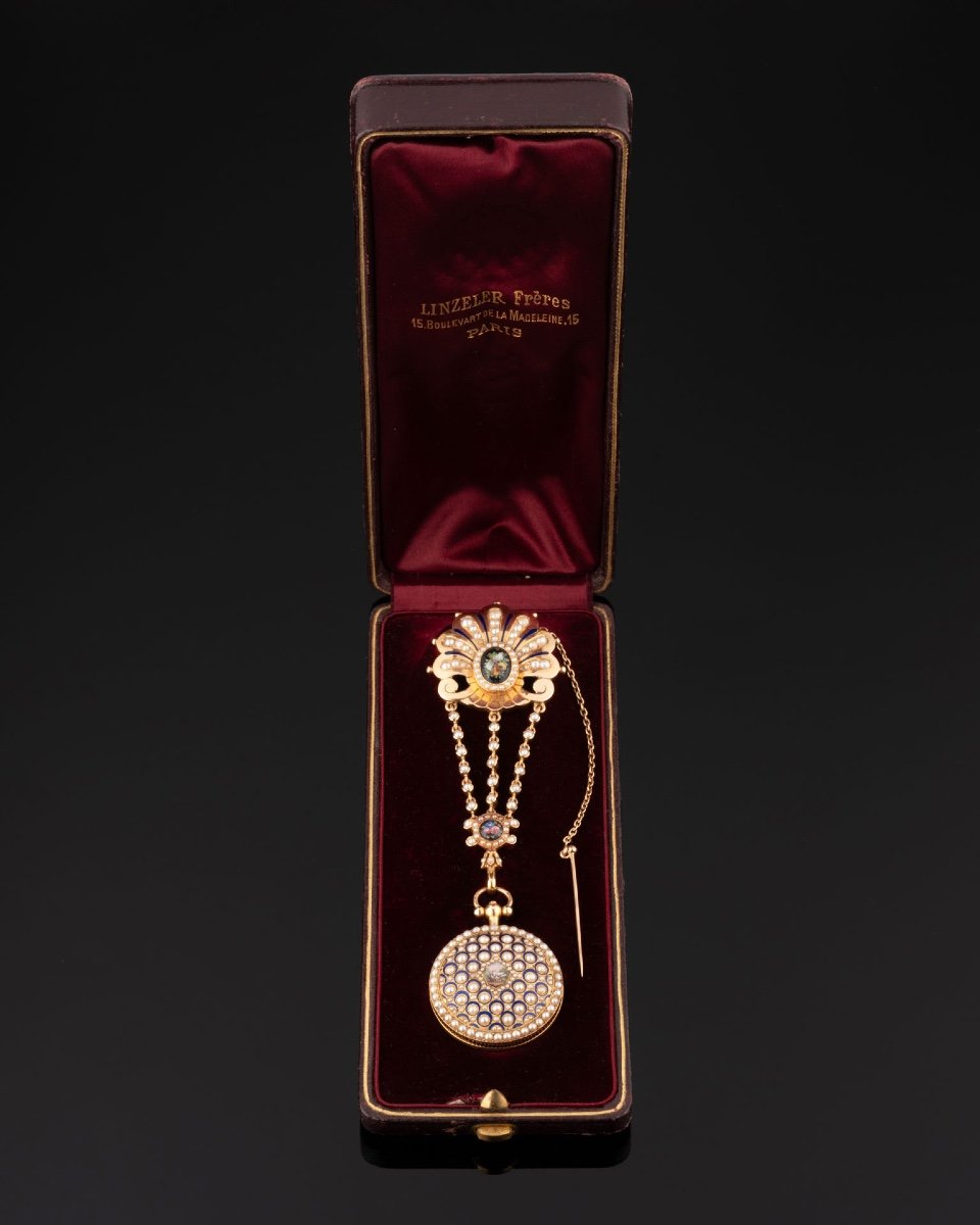 Linzeler: Chatelaine In Gold, Enamel And Fine Pearls-photo-3