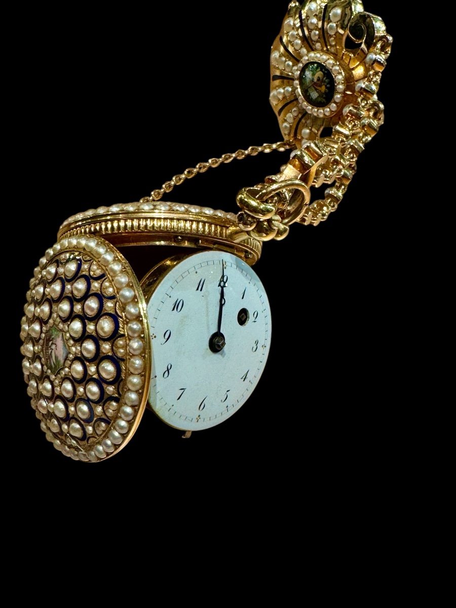 Linzeler: Chatelaine In Gold, Enamel And Fine Pearls-photo-4