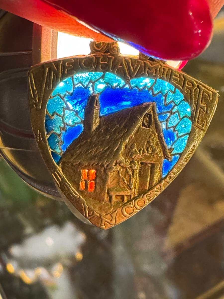 Love Medal: A Cottage And A Heart In Gold And Enamel-photo-4