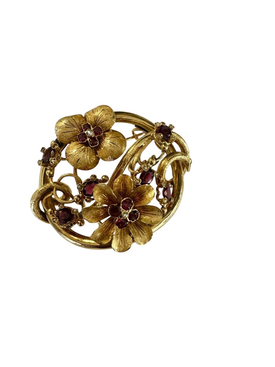 Gold And Garnet Brooch From The Napoleon III Period