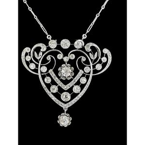 Garland Pendant In Platinum And Old Mine Cut Diamonds Belle époque 