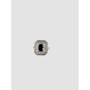 Art Deco Ring Decorated With A Sapphire And Diamonds 