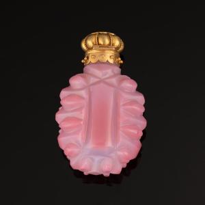 Pigeon Throat Opaline Salt Bottle, Gold And Diamond Mount 