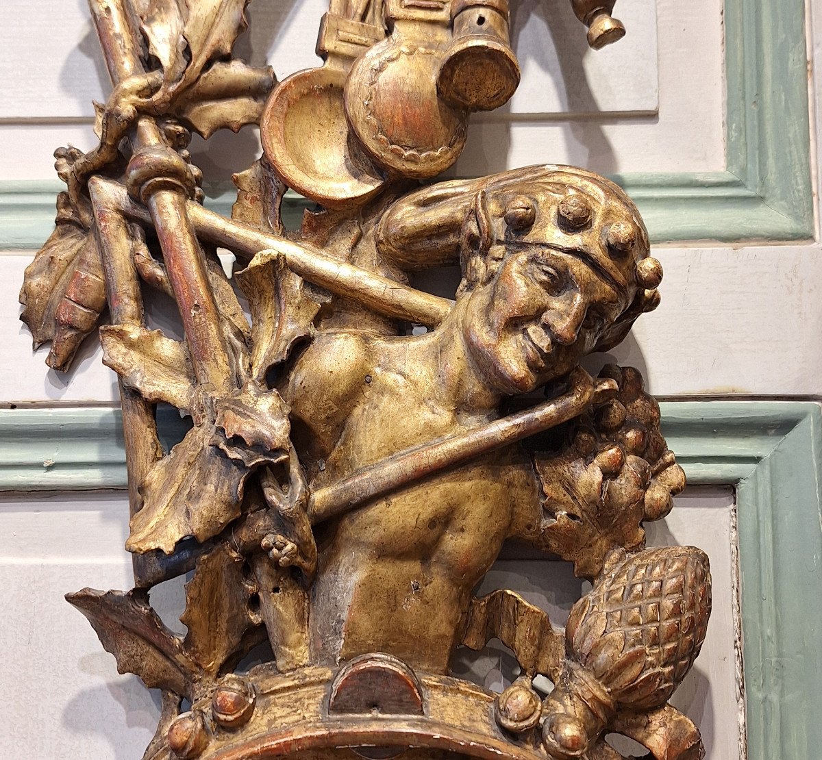 Important Pair Of Gilded Wood Wall Lights With Musical Instruments-photo-3