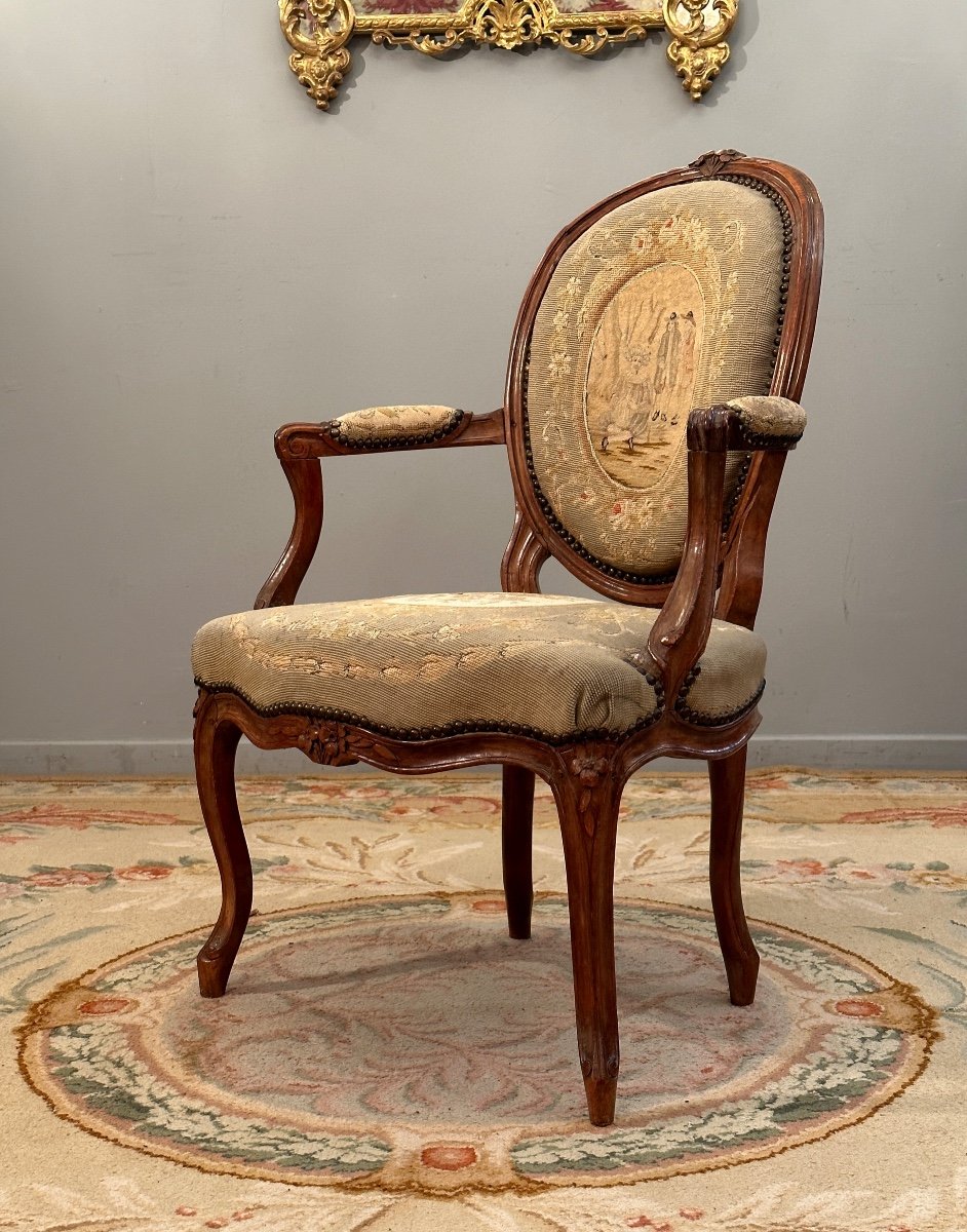 Cabriolet Armchair With Medallion Backrest, Louis XV Period Circa 1750-photo-3