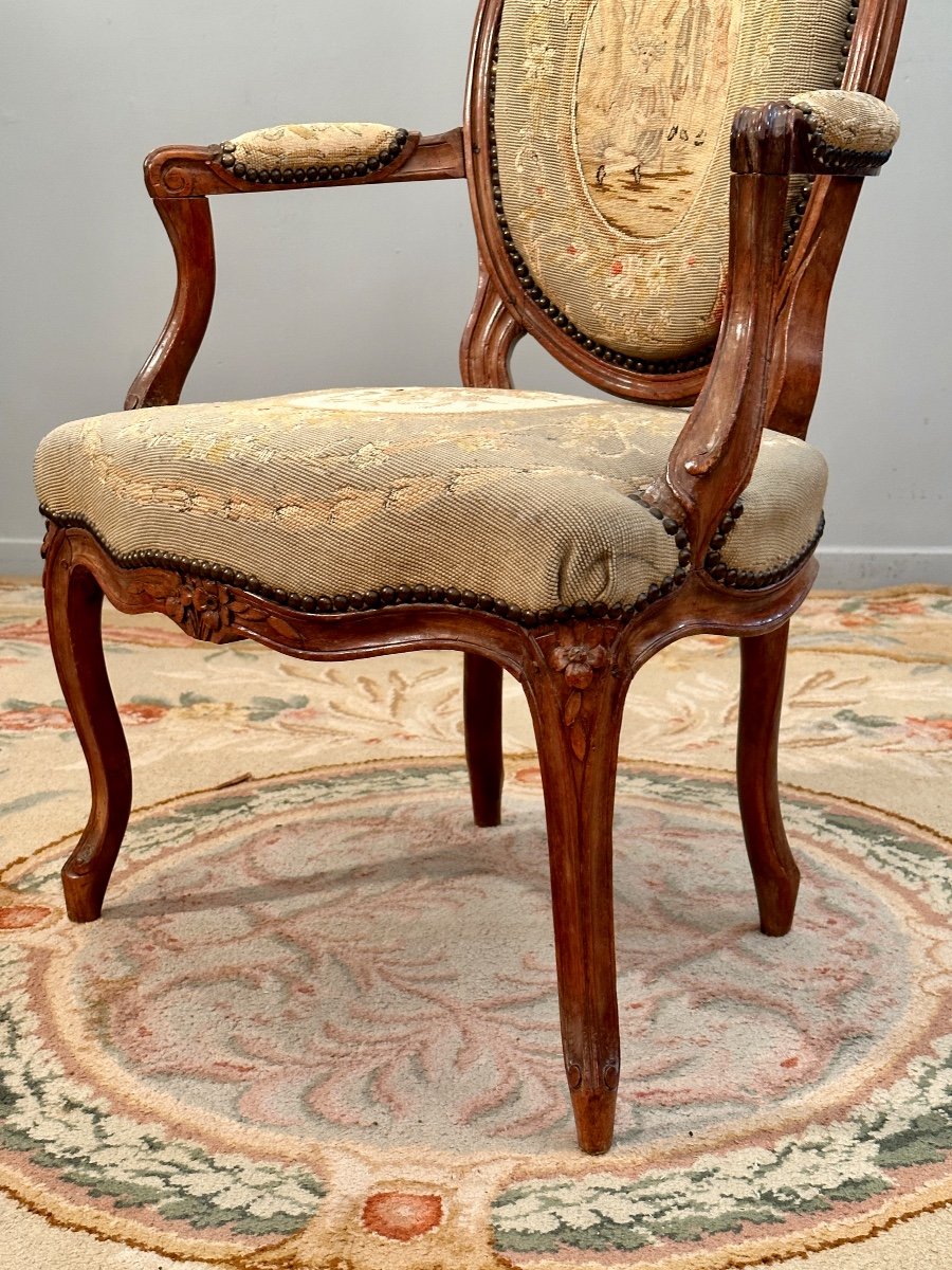 Cabriolet Armchair With Medallion Backrest, Louis XV Period Circa 1750-photo-1