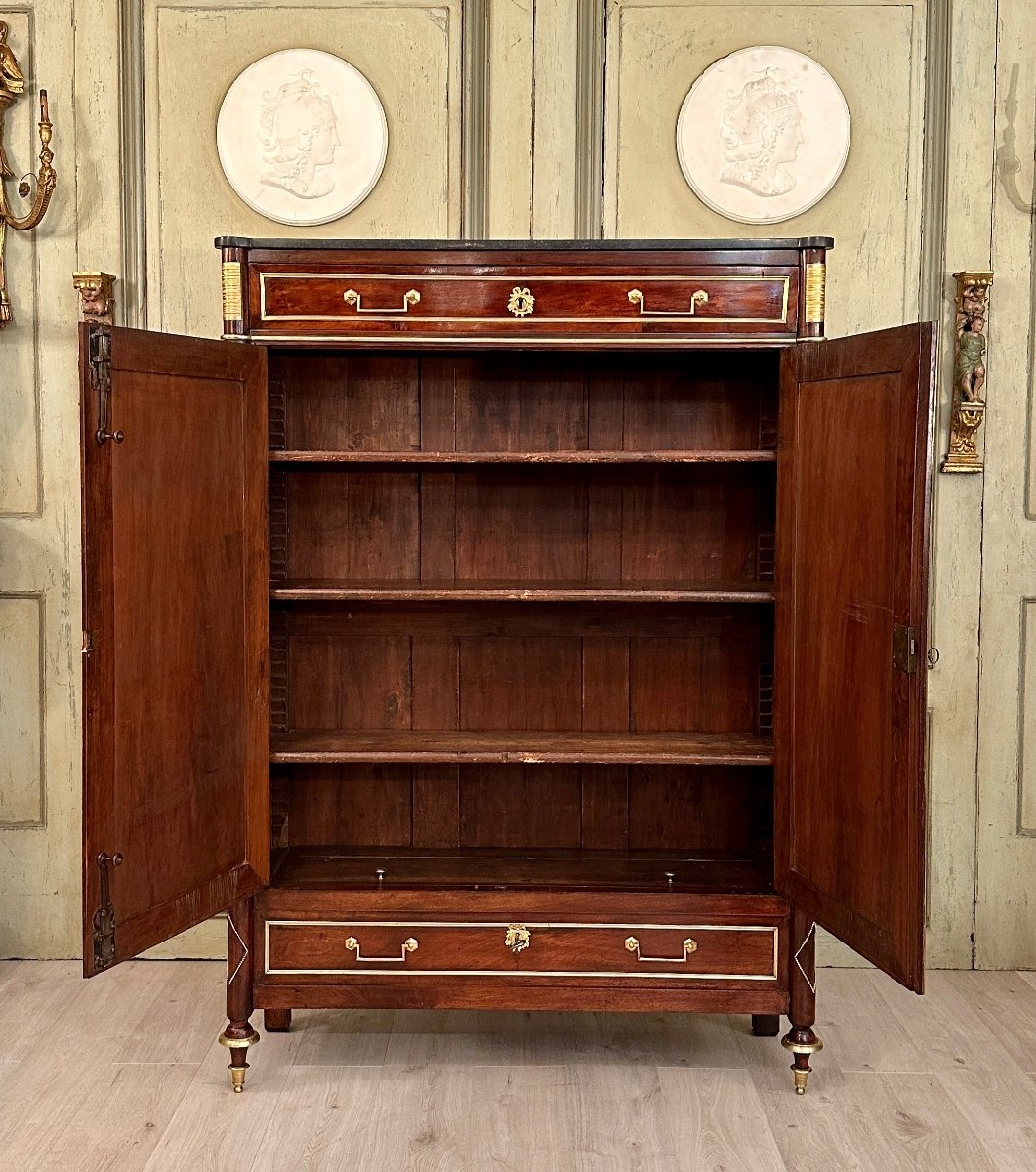 Rare Louis XVI Mahogany Wardrobe Around 1780-photo-3