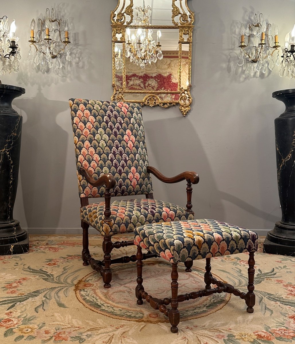 Fauteuil A Dossier Plat En Noyer Et Son Repose Pied d'Epoque Louis XIV-photo-5