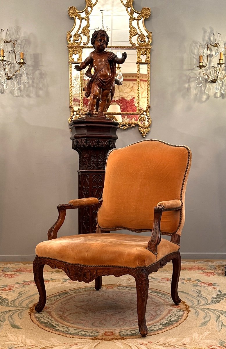 Fauteuil En Noyer d'Epoque Régence Vers 1720