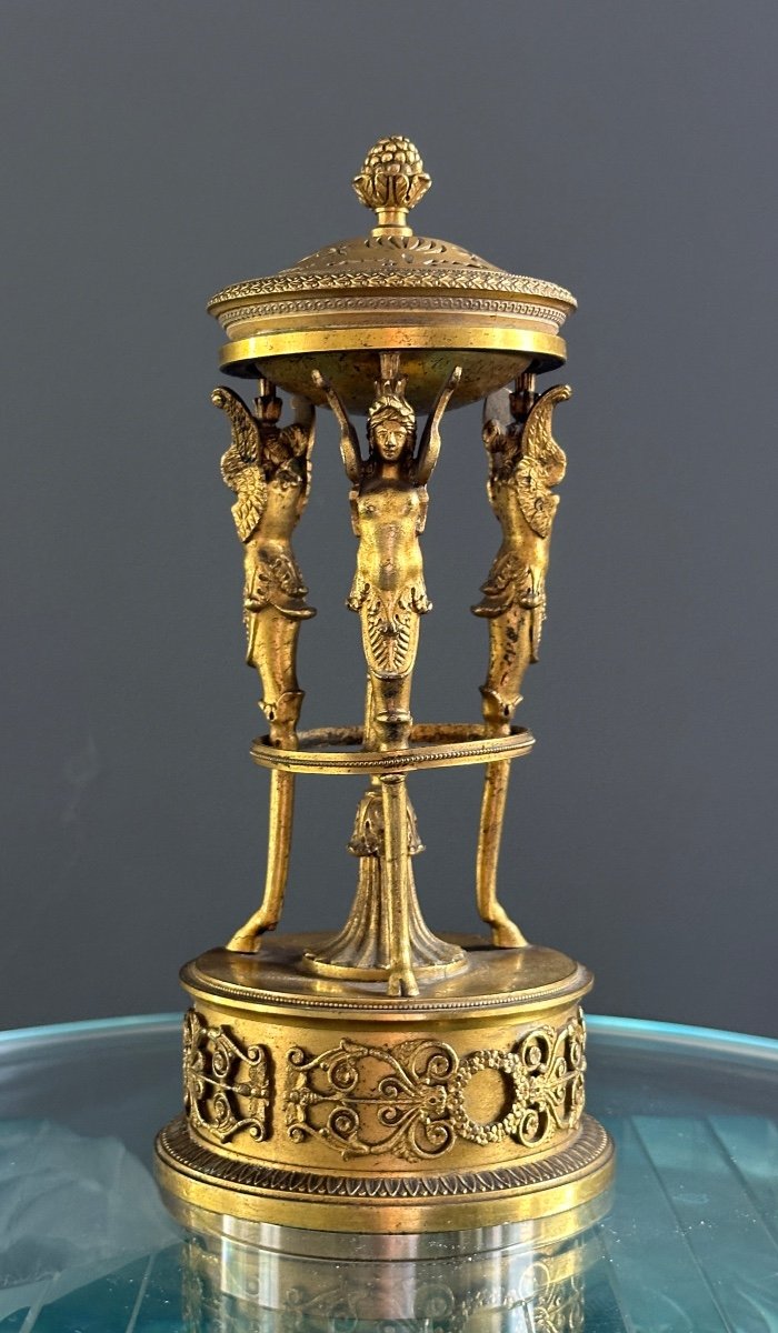 Perfume Brule In Gilt Bronze From The 19th Century Empire Period