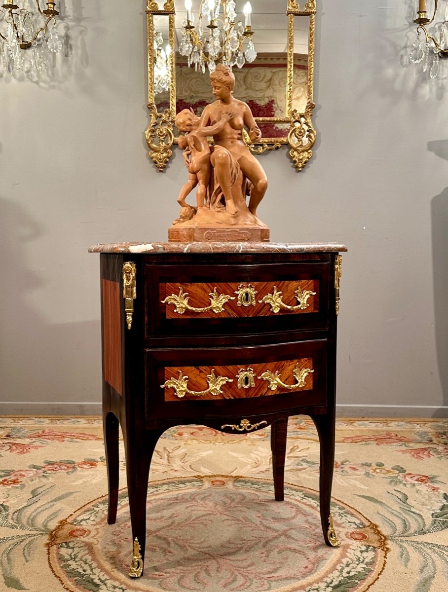 Petite Commode d'Entre Deux En Marqueterie d'Epoque Régence Vers 1730