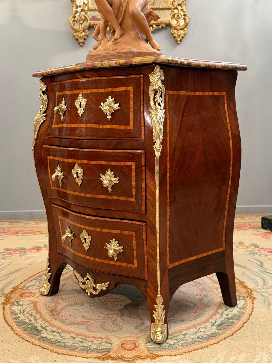 Louis XV Period Curved Marquetry Chest Of Drawers Circa 1750-photo-3