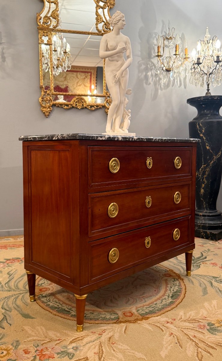 Louis XVI Period Mahogany Chest Of Drawers Circa 1780-photo-2