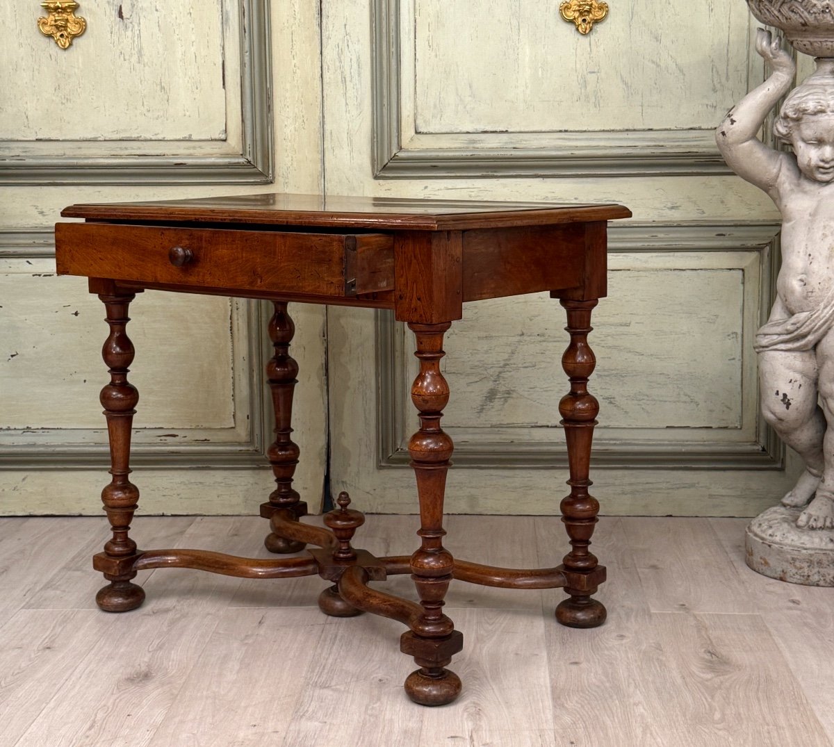 Louis XIV Period 17th Century Walnut Writing Table-photo-4