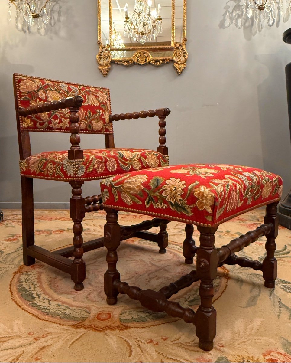 Chaise A Bras En Noyer d'Epoque Louis XIV XVIIème