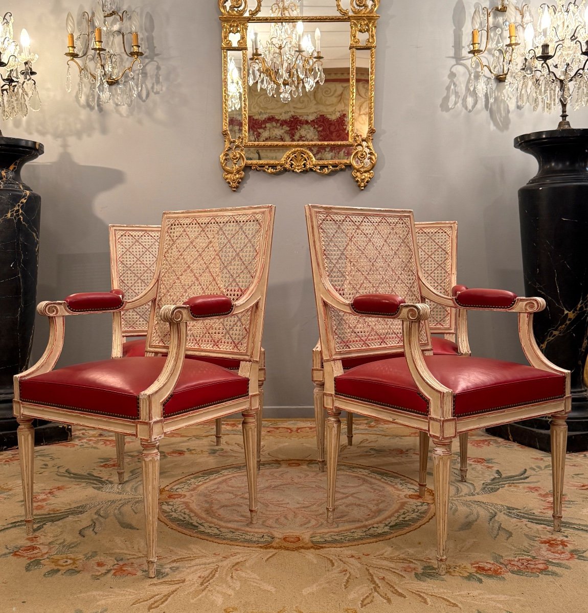 Suite De Quatre Fauteuils De Style Louis XVI Vers 1930