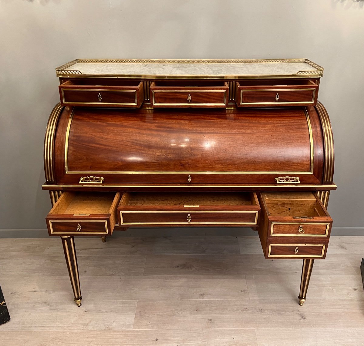 Important Bureau Cylindre En Acajou De Style Louis XVI Vers 1860-photo-4