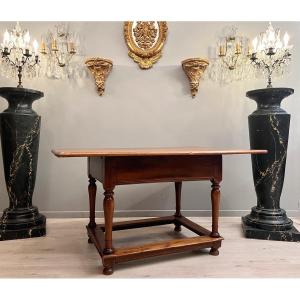 Belle Table En Noyer d'Epoque XVIIIème