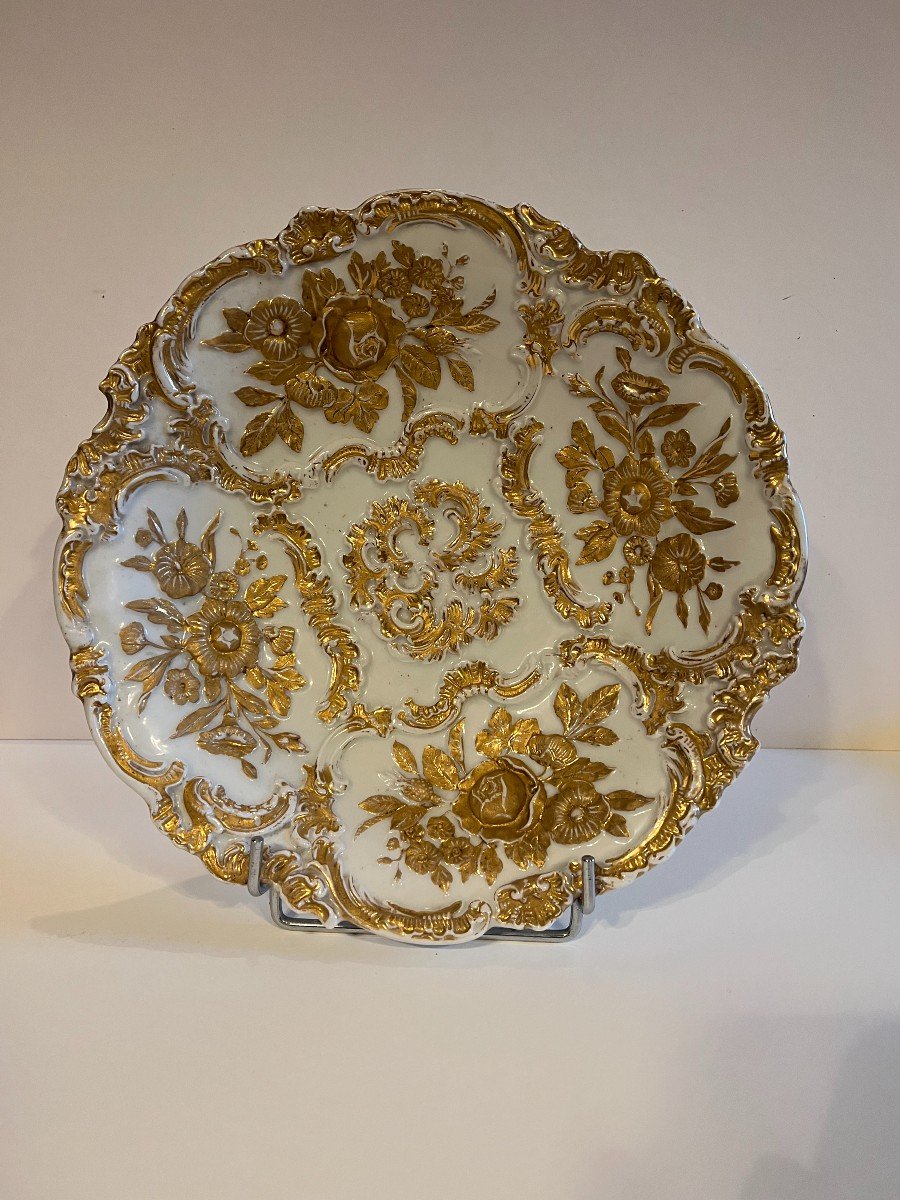 White Hollow Plate Cup With Gold Highlighted Relief In Roccoco Style From Meissen XIXth Century