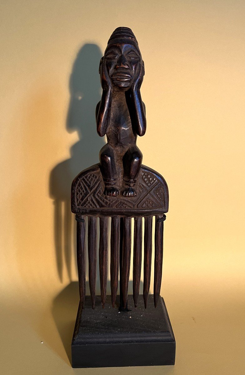 Solid Wood Comb Decorated With A Seated Figure, Probably Zaire