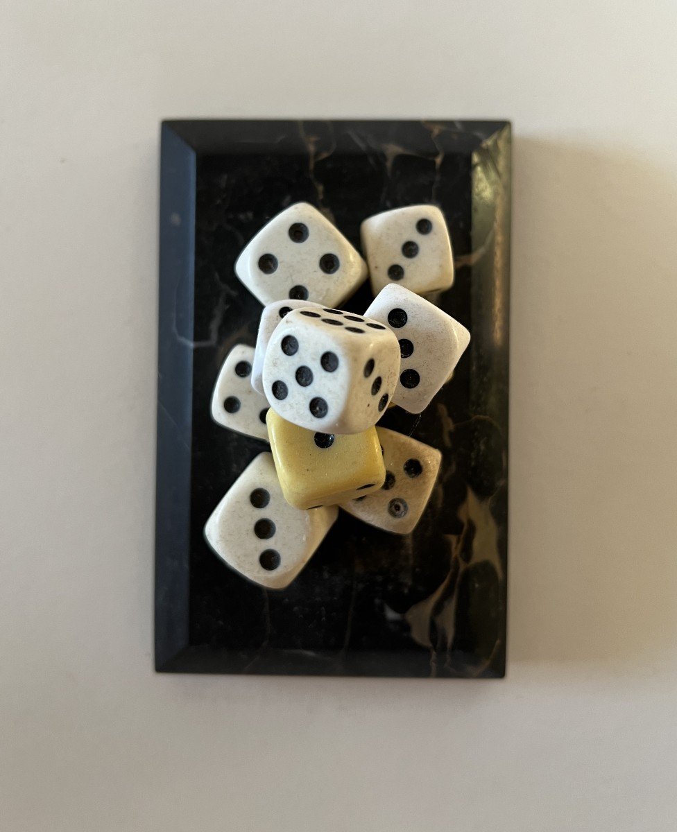 "player" Paperweight Made Up Of A Black Marble Base And Several Dice.-photo-2