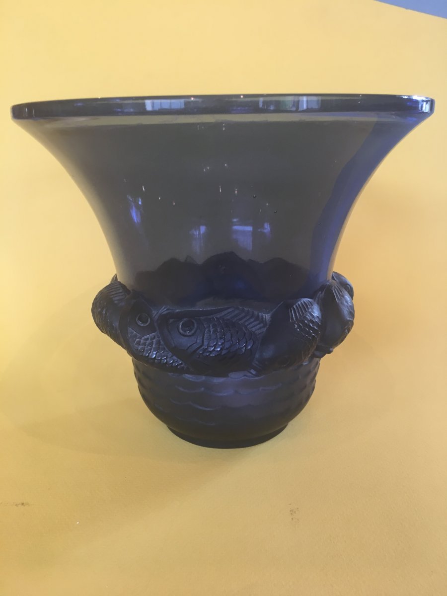 Piriac Vase Blue Glass - Created By R. Lalique August 18, 1930-photo-1