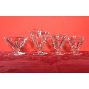 Ensemble de 24 verres Baccarat  modéle Talleyrand