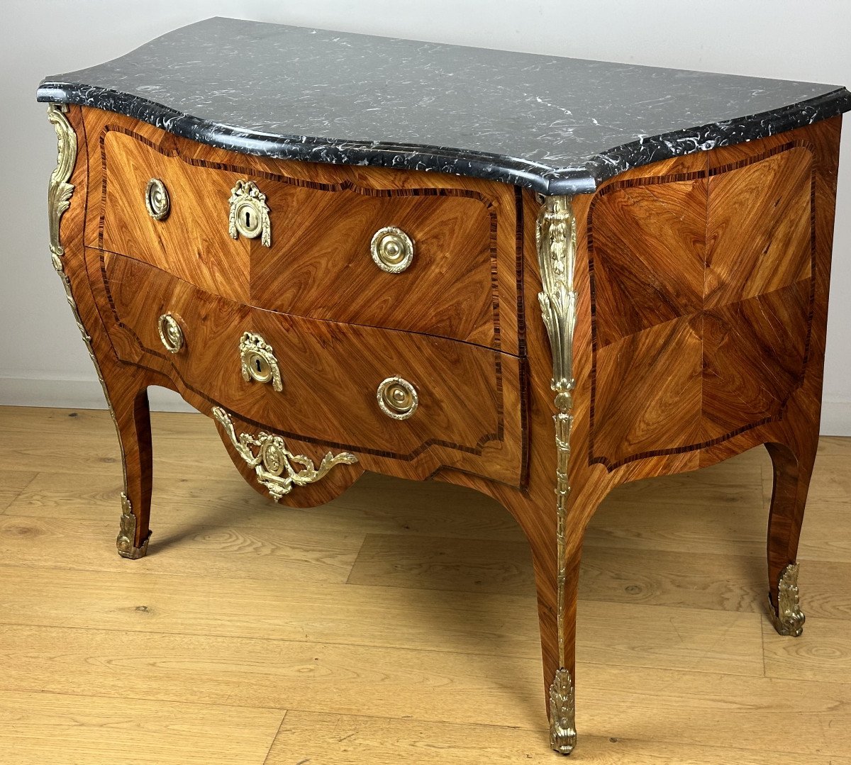 A Louis XV Commode Stamped André-pierre Jacot 18th Century Circa 1766 -1770-photo-3